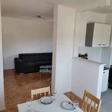 Apartment Ad